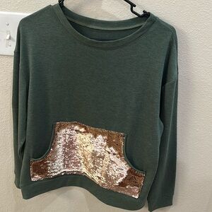 Green Top size medium